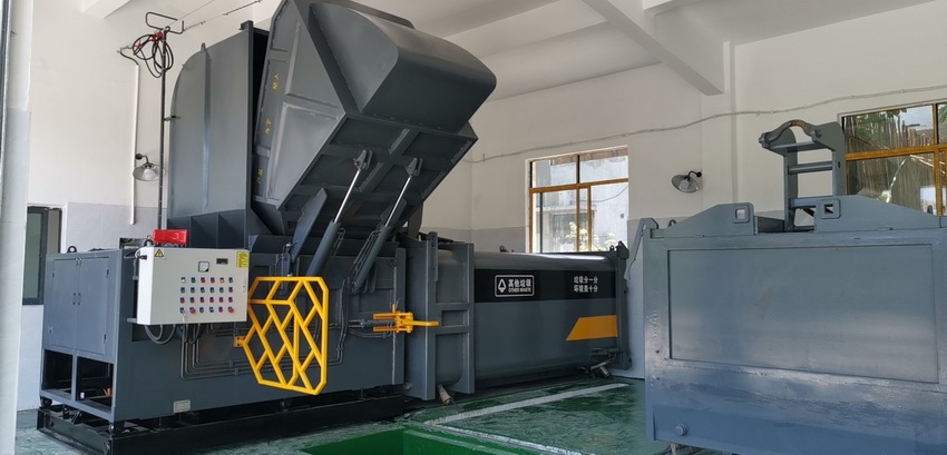 前进前出侧翻都式垃圾压缩设备